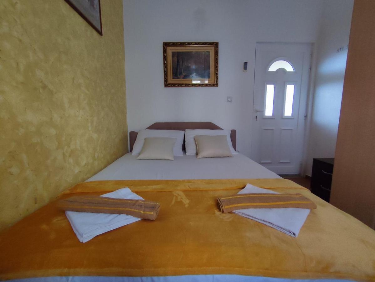 Apartments Blago Сутоморе Экстерьер фото