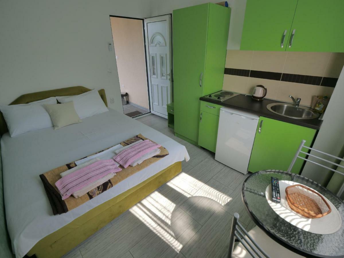 Apartments Blago Сутоморе Экстерьер фото